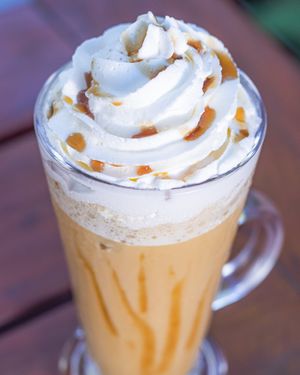 Café caramelo at Libre Café in Natal