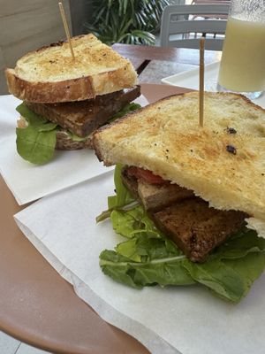   at Libre Café in Natal