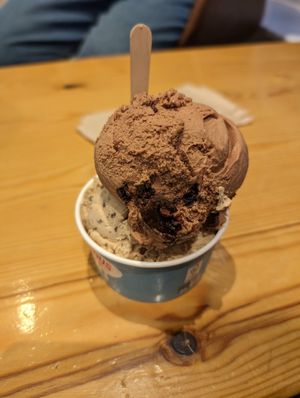Scoop of brownie and scoop of hazelnut stracciatella at Udderlicious in London