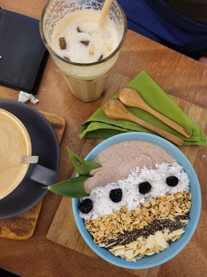 Latte, iced cappuccino and Cool blue at Taste El Nido in El Nido