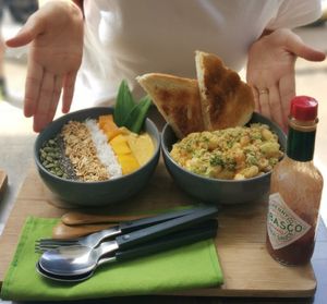 Yellow smoothie and mac & cheese at Taste El Nido in El Nido