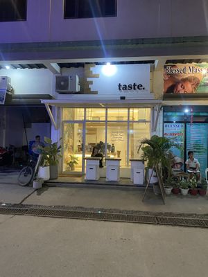 Storefront   at Taste El Nido in El Nido