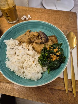 Tempeh adobo, excellent at Taste El Nido in El Nido