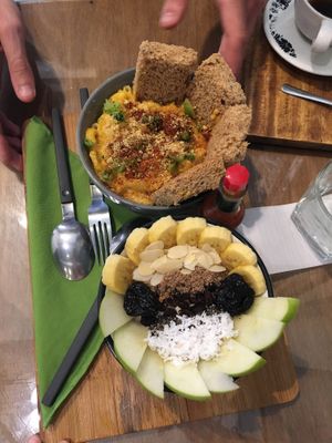 Overnight oats and mac n cheese  at Taste El Nido in El Nido