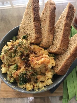Vegan Mac n cheese at Taste El Nido in El Nido