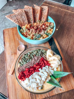 Mac n Cheese and Hello Yellow Bowl at Taste El Nido in El Nido