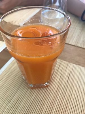 Sumo do dia  at Surya Cafe in Portimao