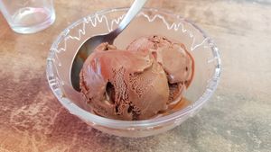 Chocolate ice cream (homemade) at Biofoodies Cafe in Toulouse