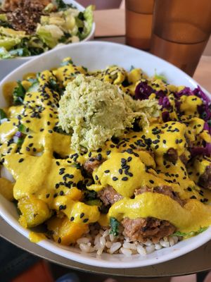 Coastal Macro at Kokomo - Vine St in Vancouver