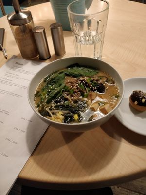 Japanese miso soup at Peaches in Moscow