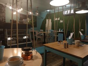 inside, with some tea at Peaches in Moscow