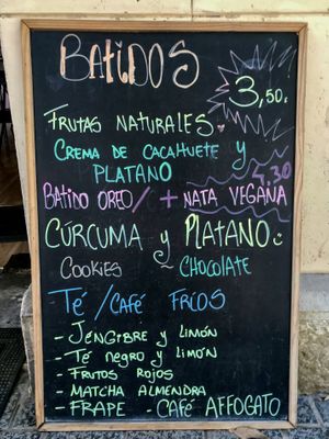 Shakes and hot or cold teas at Bar Poxé in Mallorca