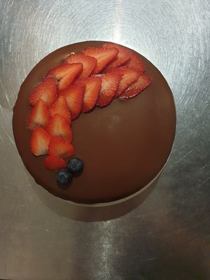 Tarta vegana (por encargo) chocolate y mermelada at Bar Poxé in Mallorca