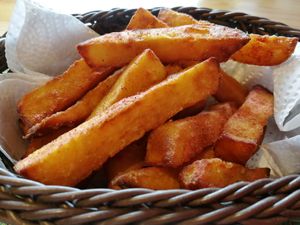 sweet potato fries at Shū Shí NánHái 舒食男孩 in Chishang