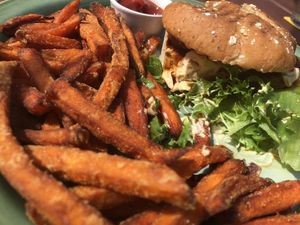 Seitan burger with sweet potatoe fries at Harju Portti in Savonlinna