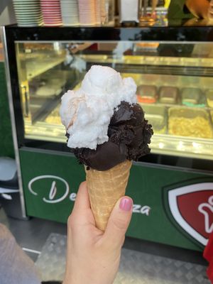   at Decadenza Gelateria in Leuven