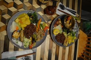 plates at Veggie Castle - Yen Ninh in Hanoi