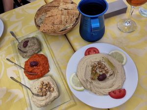 Antipasti e cordialità at Le Myndos in Bourg-en-bresse