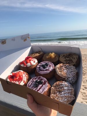 This place is super close to the beach! Why not enjoy vegan donuts in a beautiful spot 🌱🌊💕🌤 at Donnie's Donuts in Ormond Beach