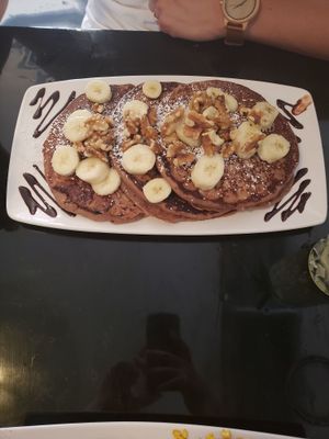 vegan chocolate chip pancakes at Lazy Hippo at The Whiskey House in San Diego