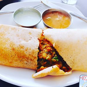 好似第三次係london食woodland! 店員廚師依然friendly, 好用心幫手查每一樣食物。 No onion no garlic vegan hot dish! #我好麻煩 #芫西Dosa幾好食 #vegan at Woodlands - Marylebone Lane in London