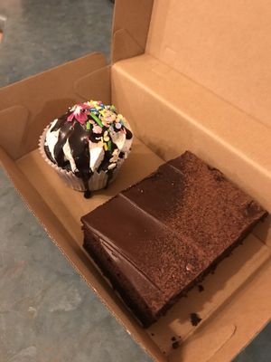 Vegan cupcake and brownie at Yavanna in Paddington