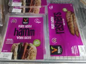 Great to see V Bites stocked here 💚 at Earth Market in Joondalup