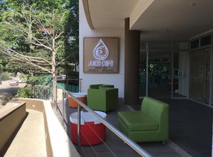 Indoor (a/c, free WiFi) outdoor seating at Juice Cafe in Tamarindo