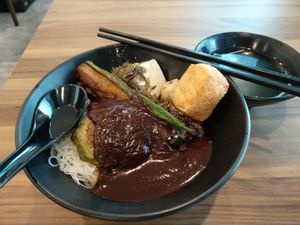 Yong Tau Foo 7 items, with bee hoon. $6.40 at Green Age 善提素 in West Singapore