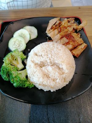 Vegetarian chicken rice at Green Age 善提素 in West Singapore