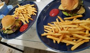 "Cheeseburger" and teriyaki burger at Shiro Cafe in Tokyo