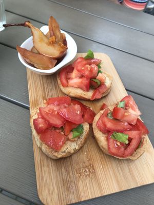 Friselle mit marinierten Birnen und Äpfeln  at Brasserie en Rose in Stein Am Rhein