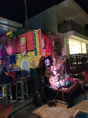 Open Food Bar with Live vibes at Mad Irie in Crete