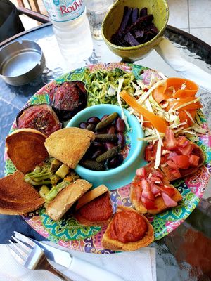 Veg Platter at Mad Irie in Crete