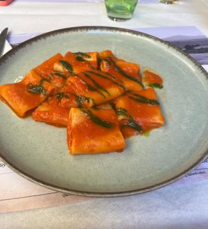 Paccheri al pomodoro (in origine paccheri al pomodoro e scaglie di ricotta, ma abbiamo chiesto di togliere la ricotta). at Oleoteca Bartolomei l'Olio Orvieto con Cucina in Orvieto