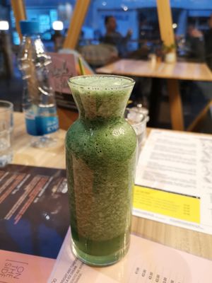 Green D-Tox Smoothie at Mingle Cafe in Larnaca