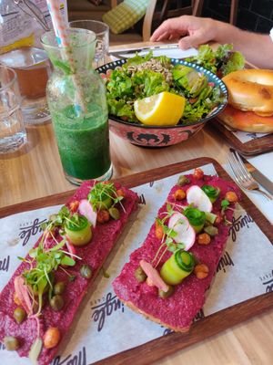 Heartbeat sandwich, detox juice, quinoa salad at Mingle Cafe in Larnaca