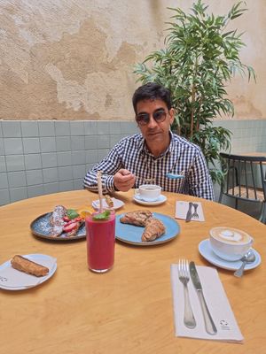 Nosso lanchinho at Noshi Coffee in Porto