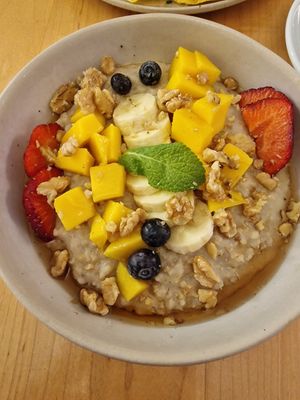  at Noshi Coffee in Porto