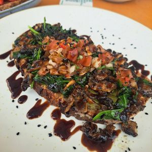 Vegan toast at Noshi Coffee in Porto