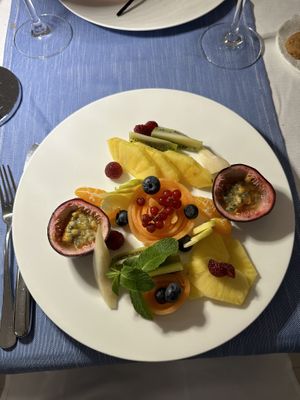 Fruit plate for dessertt  at Da Gabrisa in Positano