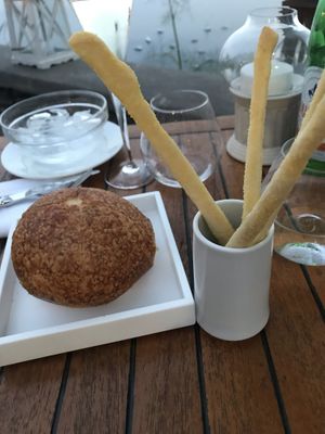 Seating  at Da Gabrisa in Positano