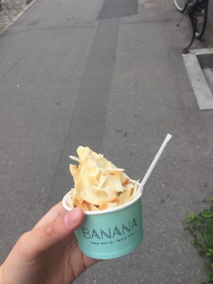 Mango/banana with coconut size small! Delishhh at Banana in Copenhagen