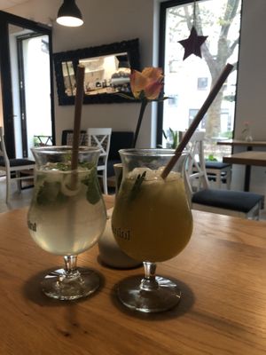 Zitronen-Minze- und Mango-Rosmarin-Limonade at Die Gute Stube in Mainz