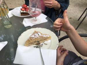 Apfelstreuselkuchen   at Die Gute Stube in Mainz