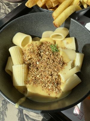 Mac & Cheezy at Jack Bean - Kruisplein in Rotterdam