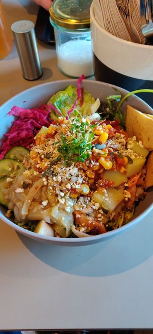 protein salad bowl at Jack Bean - Kruisplein in Rotterdam