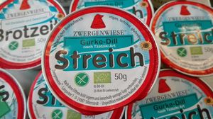 Vegan spreads at  Vitaminčk Trgovina in Idrija