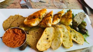 Assiette de charcuterie at Lola Rosa - Places des Festivals in Montreal