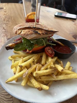 Veggie burger   at Lokal in Davos Platz
